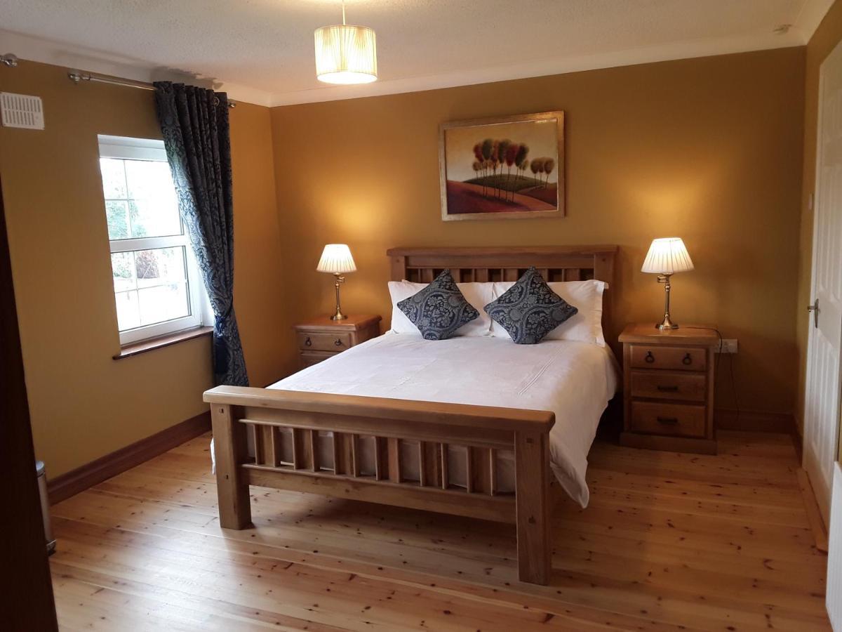 Doonard Manor B&B Craughwell Oda fotoğraf